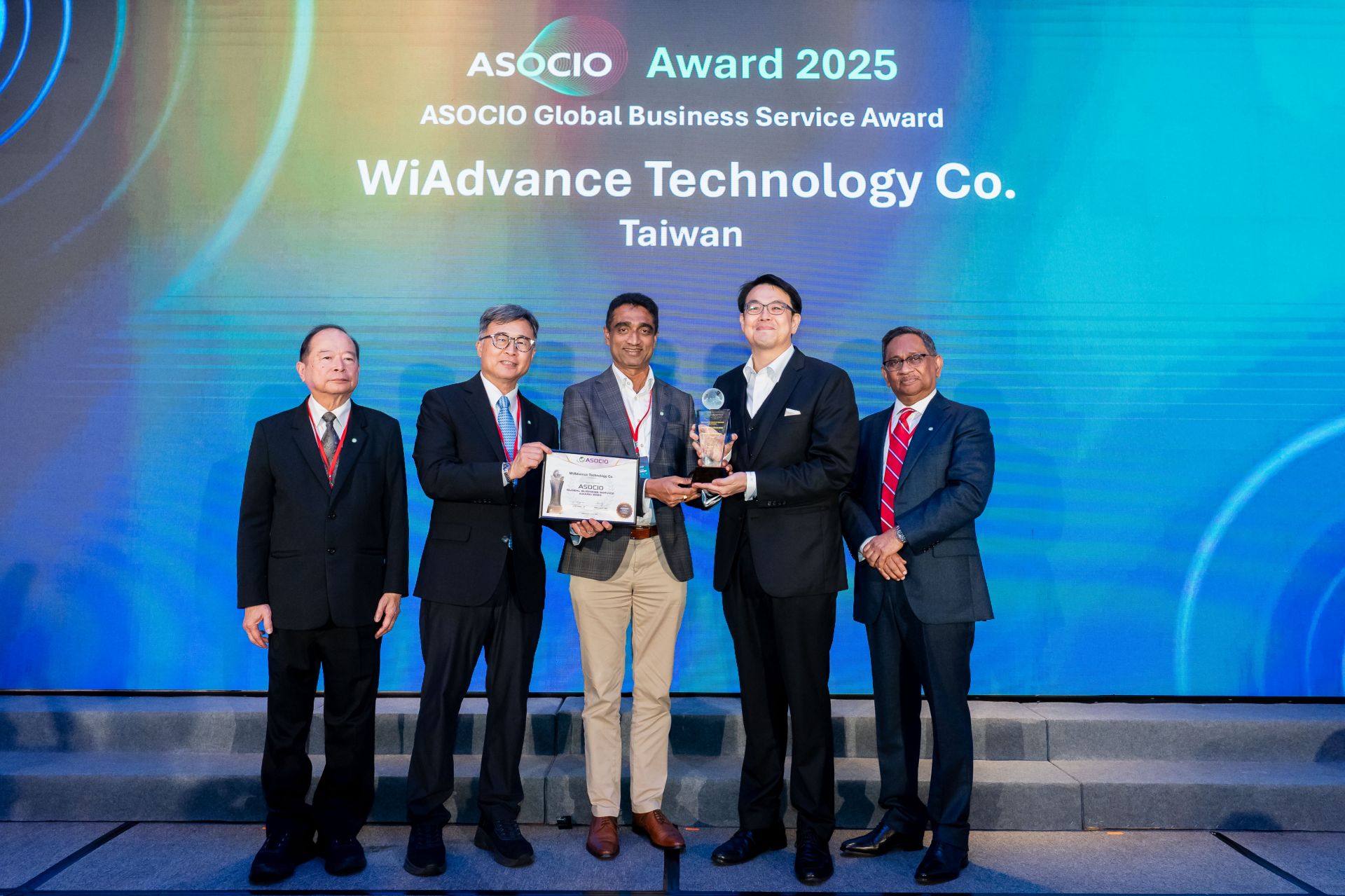 緯謙獲獎 緯謙獲獎